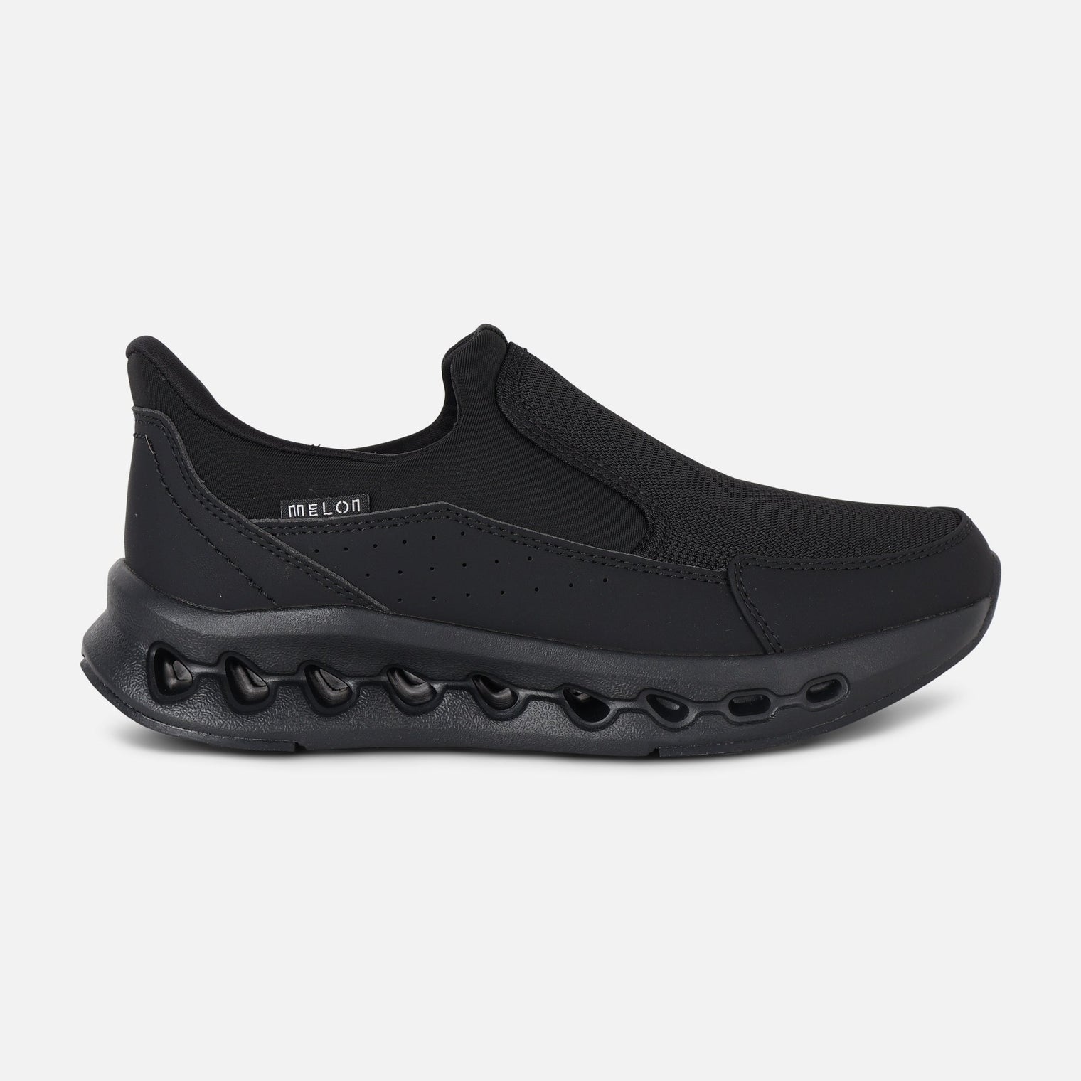 BOYS SPORTS SHOES