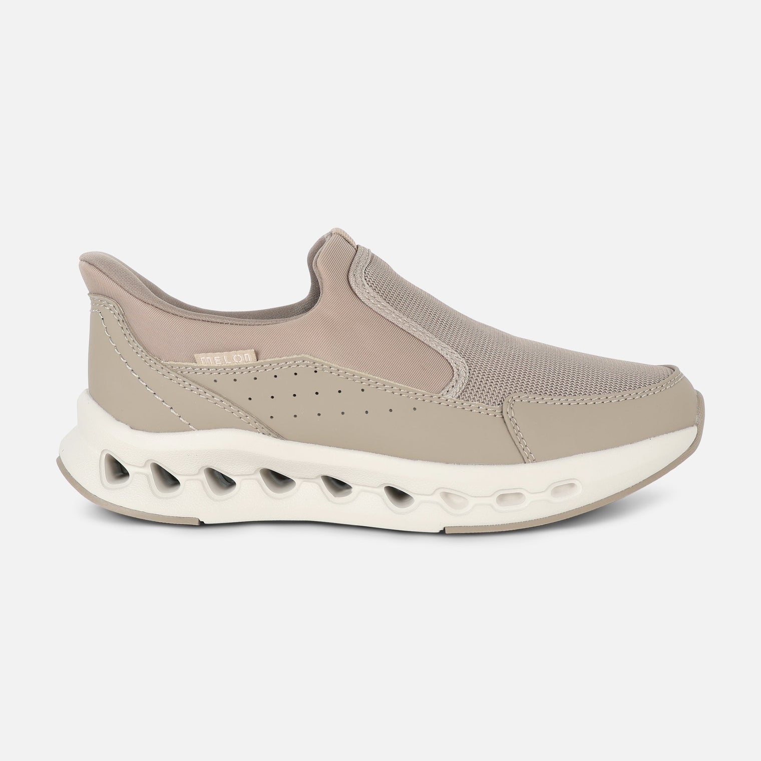 BOYS SPORTS SHOES
