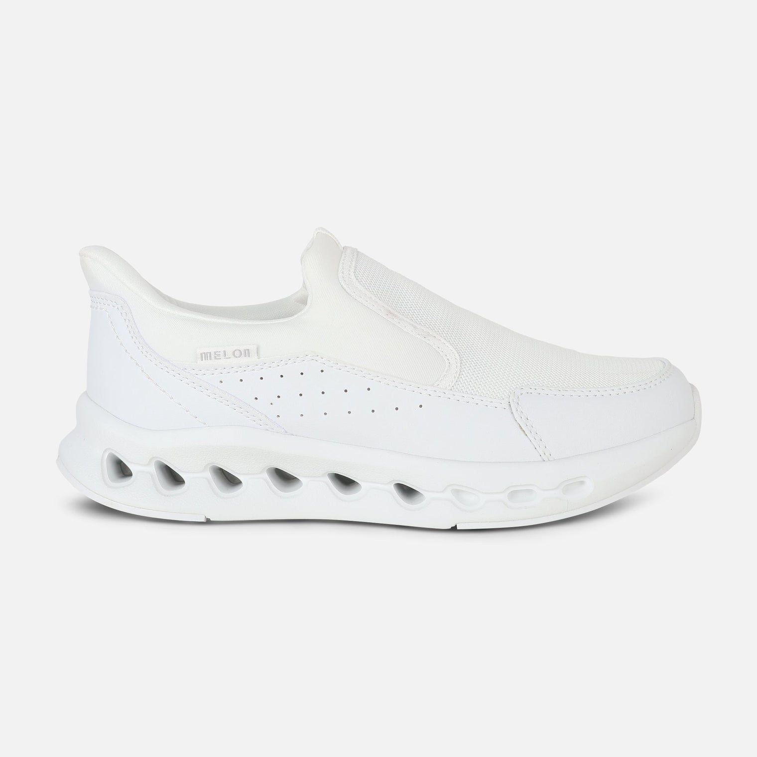 BOYS SPORTS SHOES