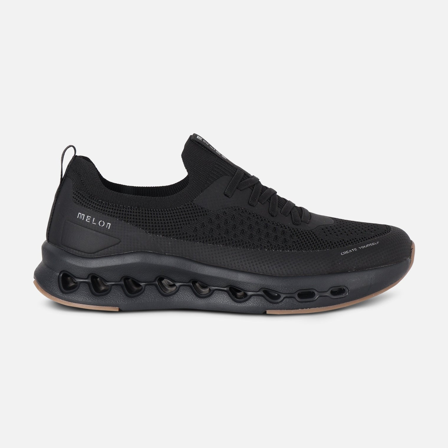 BOYS SPORTS SHOES