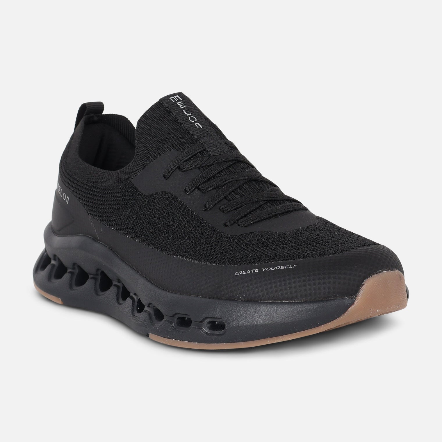 BOYS SPORTS SHOES