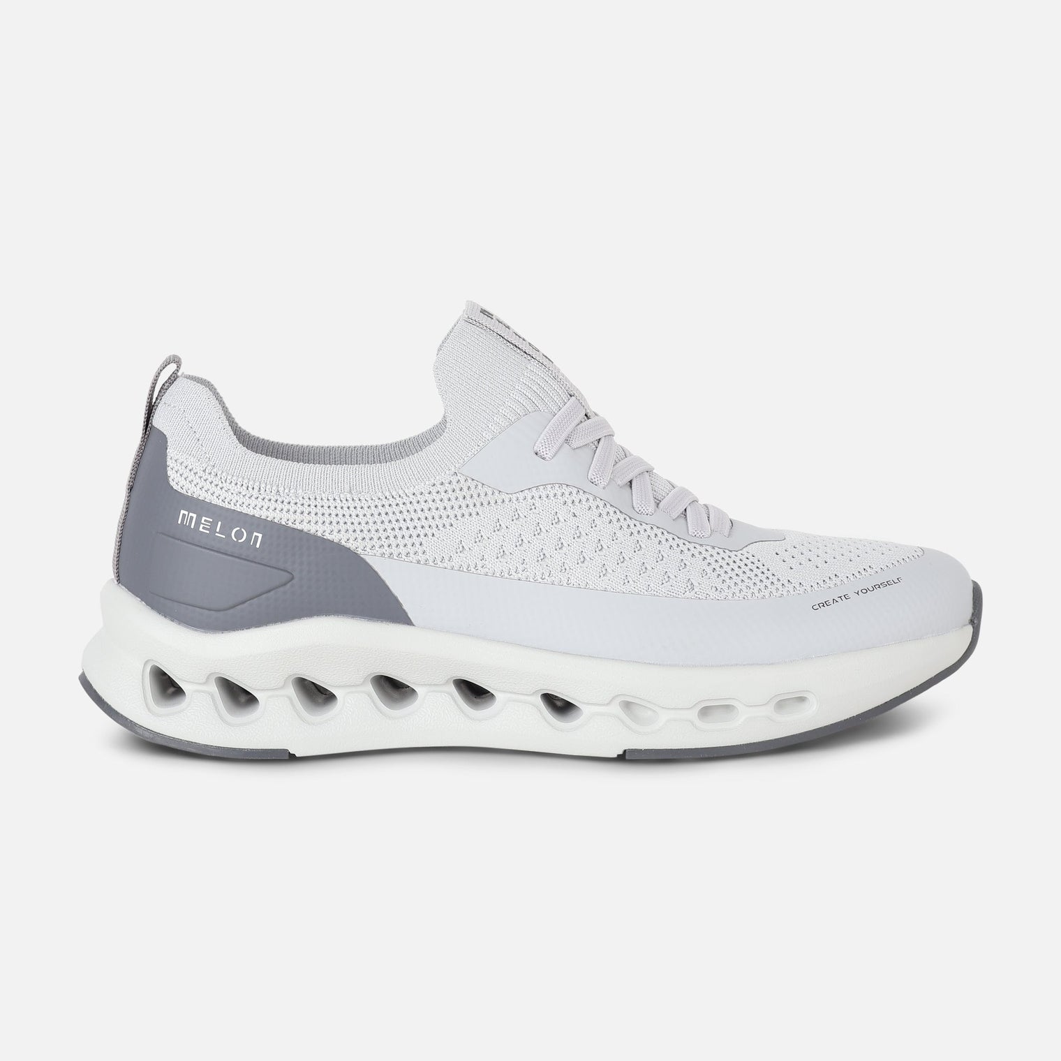 BOYS SPORTS SHOES