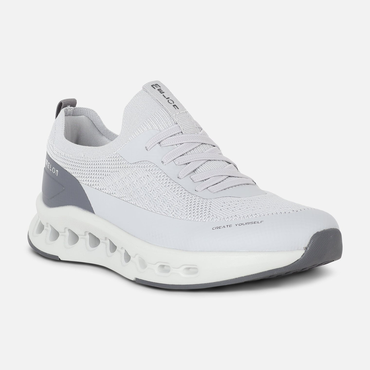 BOYS SPORTS SHOES