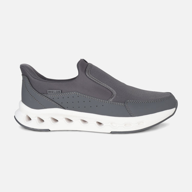 MEN SPORTS SLIP-ON SHOES