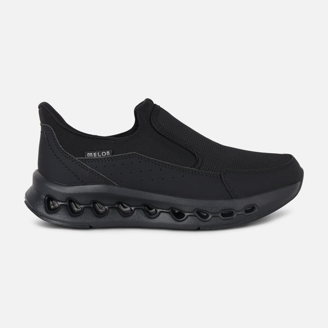 BOYS SPORTS SHOES