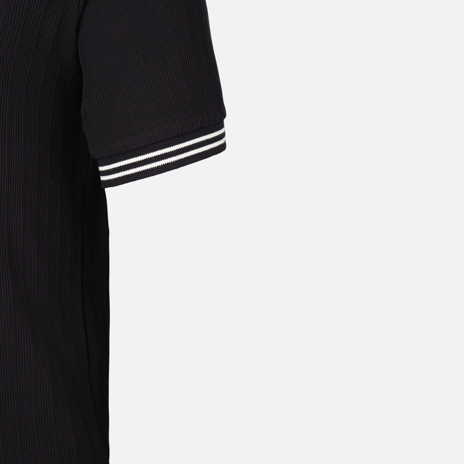 MEN T-SHIRT ROUND NECK